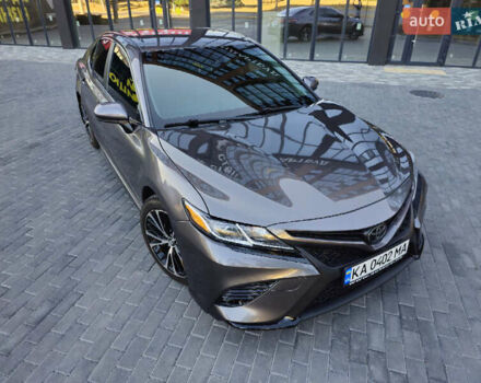 Серый Тойота Камри, объемом двигателя 2.5 л и пробегом 105 тыс. км за 19500 $, фото 4 на Automoto.ua