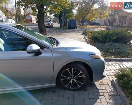 Тойота Камри 2018 в Николаеве на Automoto.ua Серый Тойота Камри, объемом двигателя 2.49 л и пробегом 104 тыс. км за 18300 $, фото 4 на Automoto.ua