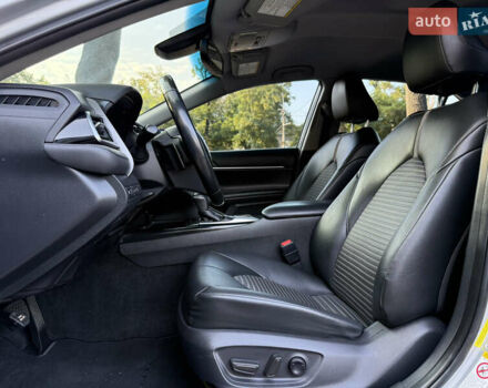 Сірий Тойота Камрі, об'ємом двигуна 2.49 л та пробігом 144 тис. км за 18200 $, фото 13 на Automoto.ua