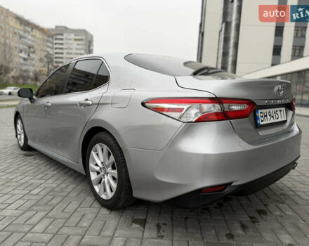 Серый Тойота Камри, объемом двигателя 2.49 л и пробегом 183 тыс. км за 17700 $, фото 11 на Automoto.ua