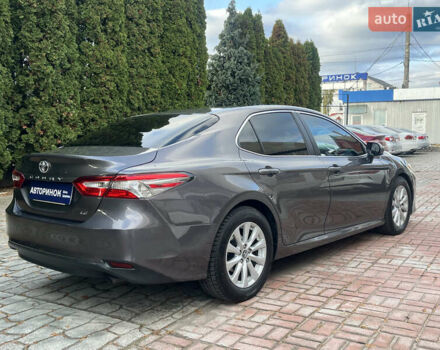 Тойота Камри 2018 в Белой Церкве на Automoto.ua Серый Тойота Камри, объемом двигателя 2.49 л и пробегом 81 тыс. км за 19000 $, фото 3 на Automoto.ua