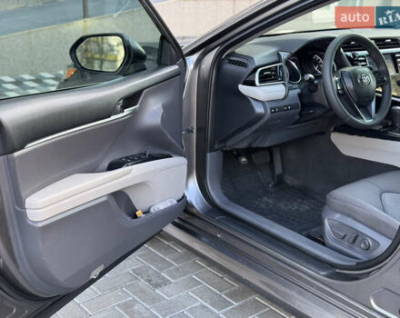 Серый Тойота Камри, объемом двигателя 2.5 л и пробегом 80 тыс. км за 17700 $, фото 21 на Automoto.ua