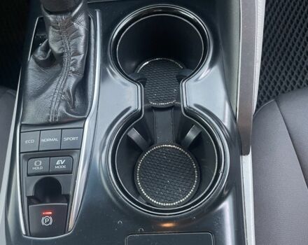 Серый Тойота Камри, объемом двигателя 2.5 л и пробегом 181 тыс. км за 20500 $, фото 18 на Automoto.ua