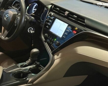 Сірий Тойота Камрі, об'ємом двигуна 2.5 л та пробігом 62 тис. км за 17990 $, фото 20 на Automoto.ua