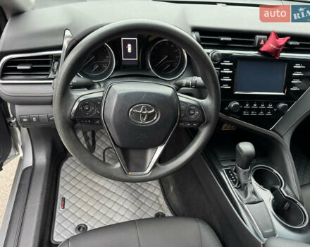 Серый Тойота Камри, объемом двигателя 2.49 л и пробегом 83 тыс. км за 18950 $, фото 15 на Automoto.ua