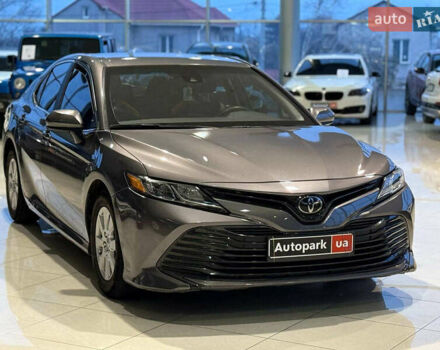 Сірий Тойота Камрі, об'ємом двигуна 2.5 л та пробігом 62 тис. км за 17990 $, фото 2 на Automoto.ua
