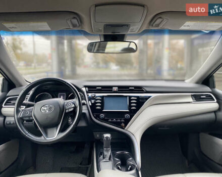 Серый Тойота Камри, объемом двигателя 2.49 л и пробегом 105 тыс. км за 17899 $, фото 8 на Automoto.ua