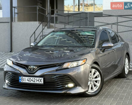 Серый Тойота Камри, объемом двигателя 2.5 л и пробегом 80 тыс. км за 17700 $, фото 2 на Automoto.ua