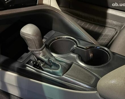 Сірий Тойота Камрі, об'ємом двигуна 2.5 л та пробігом 62 тис. км за 17990 $, фото 12 на Automoto.ua