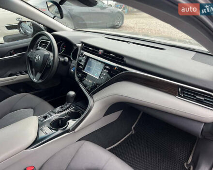 Серый Тойота Камри, объемом двигателя 2.5 л и пробегом 185 тыс. км за 21500 $, фото 15 на Automoto.ua