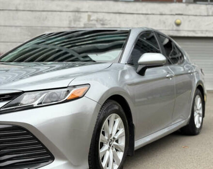 Серый Тойота Камри, объемом двигателя 2.49 л и пробегом 83 тыс. км за 18950 $, фото 1 на Automoto.ua