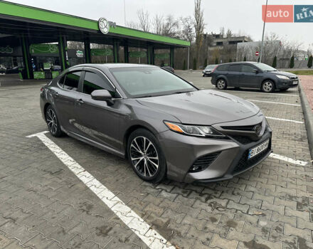 Сірий Тойота Камрі, об'ємом двигуна 2.5 л та пробігом 160 тис. км за 18400 $, фото 1 на Automoto.ua