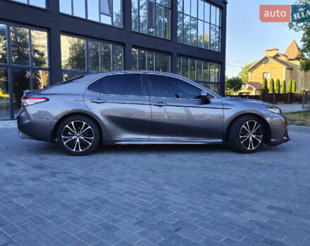 Серый Тойота Камри, объемом двигателя 2.5 л и пробегом 105 тыс. км за 19500 $, фото 7 на Automoto.ua