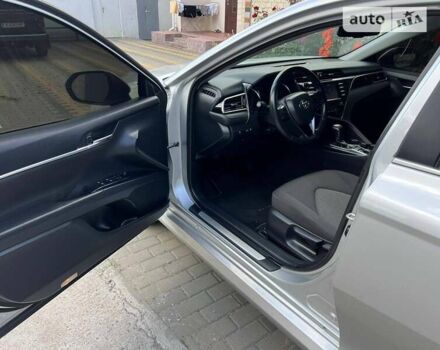 Серый Тойота Камри, объемом двигателя 2.49 л и пробегом 80 тыс. км за 22800 $, фото 18 на Automoto.ua