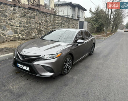 Серый Тойота Камри, объемом двигателя 2.49 л и пробегом 95 тыс. км за 23000 $, фото 2 на Automoto.ua