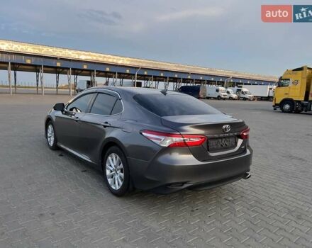 Сірий Тойота Камрі, об'ємом двигуна 2.49 л та пробігом 215 тис. км за 17500 $, фото 4 на Automoto.ua