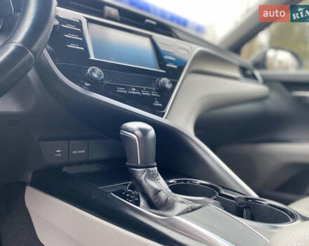 Серый Тойота Камри, объемом двигателя 2.49 л и пробегом 105 тыс. км за 17899 $, фото 14 на Automoto.ua