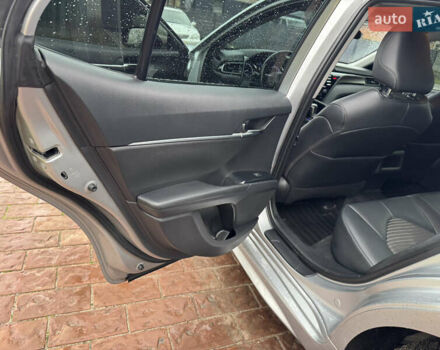 Сірий Тойота Камрі, об'ємом двигуна 2.49 л та пробігом 177 тис. км за 21500 $, фото 25 на Automoto.ua