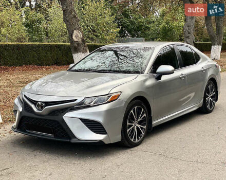 Серый Тойота Камри, объемом двигателя 2.49 л и пробегом 100 тыс. км за 20000 $, фото 3 на Automoto.ua