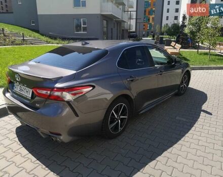 Серый Тойота Камри, объемом двигателя 2.49 л и пробегом 27 тыс. км за 26999 $, фото 2 на Automoto.ua