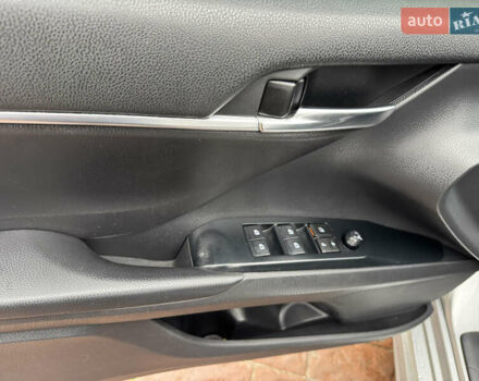 Сірий Тойота Камрі, об'ємом двигуна 2.49 л та пробігом 177 тис. км за 21500 $, фото 28 на Automoto.ua