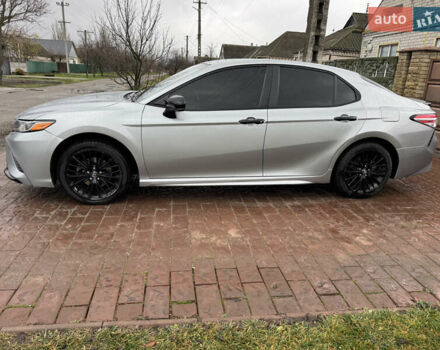 Сірий Тойота Камрі, об'ємом двигуна 2.49 л та пробігом 177 тис. км за 21500 $, фото 1 на Automoto.ua