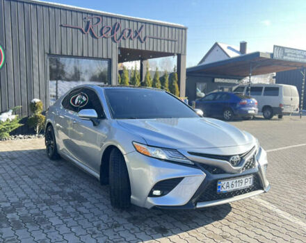 Сірий Тойота Камрі, об'ємом двигуна 2.49 л та пробігом 142 тис. км за 22000 $, фото 2 на Automoto.ua