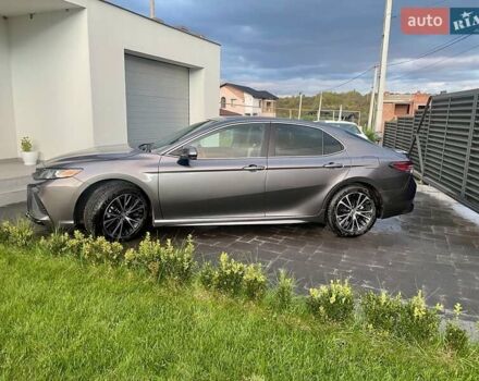 Серый Тойота Камри, объемом двигателя 2.49 л и пробегом 97 тыс. км за 22399 $, фото 2 на Automoto.ua