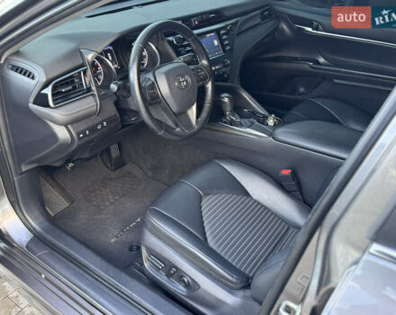 Сірий Тойота Камрі, об'ємом двигуна 2.49 л та пробігом 137 тис. км за 18700 $, фото 44 на Automoto.ua