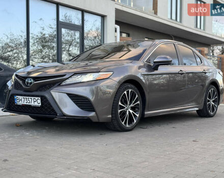 Сірий Тойота Камрі, об'ємом двигуна 2.49 л та пробігом 137 тис. км за 18700 $, фото 7 на Automoto.ua