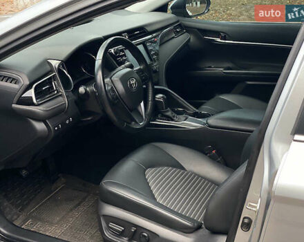 Серый Тойота Камри, объемом двигателя 2.49 л и пробегом 100 тыс. км за 20000 $, фото 14 на Automoto.ua