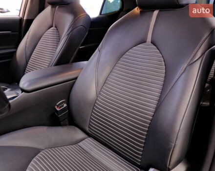 Тойота Камри 2019 в Одессе на Automoto.ua Серый Тойота Камри, объемом двигателя 2.5 л и пробегом 47 тыс. км за 18900 $, фото 31 на Automoto.ua