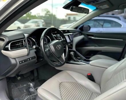 Сірий Тойота Камрі, об'ємом двигуна 2.5 л та пробігом 63 тис. км за 13000 $, фото 9 на Automoto.ua