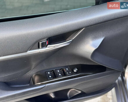 Сірий Тойота Камрі, об'ємом двигуна 2.49 л та пробігом 137 тис. км за 18700 $, фото 73 на Automoto.ua
