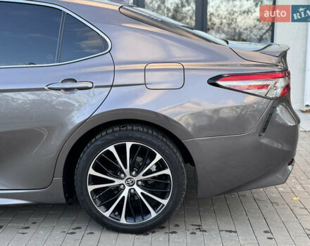 Сірий Тойота Камрі, об'ємом двигуна 2.49 л та пробігом 137 тис. км за 18700 $, фото 19 на Automoto.ua