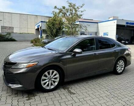 Серый Тойота Камри, объемом двигателя 2.5 л и пробегом 100 тыс. км за 17700 $, фото 2 на Automoto.ua