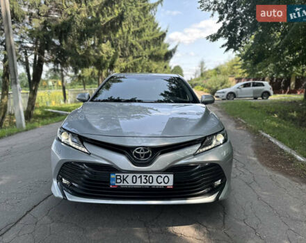 Сірий Тойота Камрі, об'ємом двигуна 2.49 л та пробігом 123 тис. км за 22500 $, фото 1 на Automoto.ua