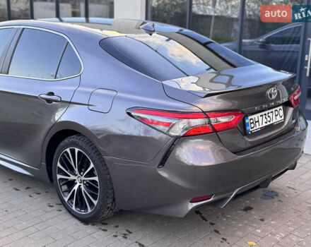 Сірий Тойота Камрі, об'ємом двигуна 2.49 л та пробігом 137 тис. км за 18700 $, фото 18 на Automoto.ua