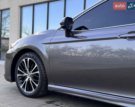 Сірий Тойота Камрі, об'ємом двигуна 2.49 л та пробігом 137 тис. км за 18700 $, фото 15 на Automoto.ua