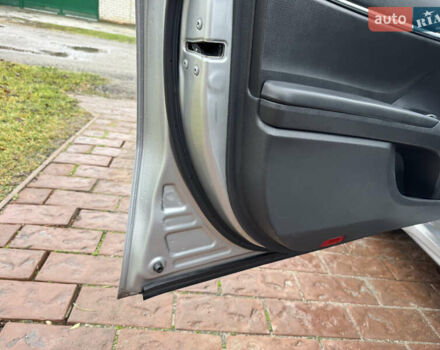 Сірий Тойота Камрі, об'ємом двигуна 2.49 л та пробігом 177 тис. км за 21500 $, фото 26 на Automoto.ua