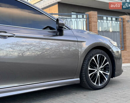 Сірий Тойота Камрі, об'ємом двигуна 2.49 л та пробігом 137 тис. км за 18700 $, фото 30 на Automoto.ua