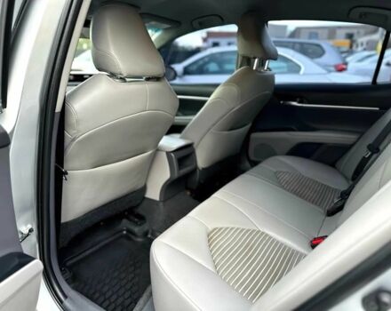 Сірий Тойота Камрі, об'ємом двигуна 2.5 л та пробігом 63 тис. км за 13000 $, фото 12 на Automoto.ua