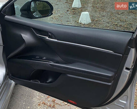 Серый Тойота Камри, объемом двигателя 2.49 л и пробегом 100 тыс. км за 20000 $, фото 10 на Automoto.ua