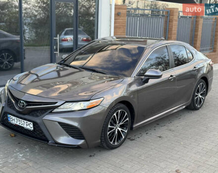 Сірий Тойота Камрі, об'ємом двигуна 2.49 л та пробігом 137 тис. км за 18700 $, фото 6 на Automoto.ua