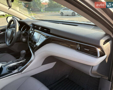 Серый Тойота Камри, объемом двигателя 2.49 л и пробегом 44 тыс. км за 22499 $, фото 40 на Automoto.ua