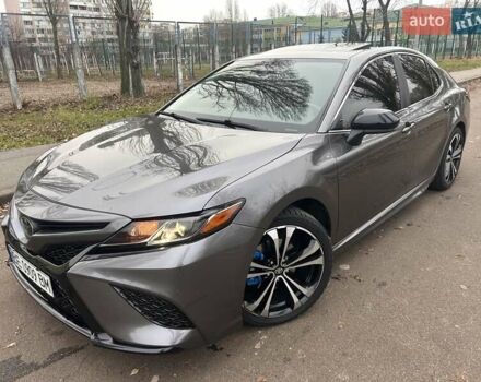 Серый Тойота Камри, объемом двигателя 2.49 л и пробегом 105 тыс. км за 24500 $, фото 5 на Automoto.ua
