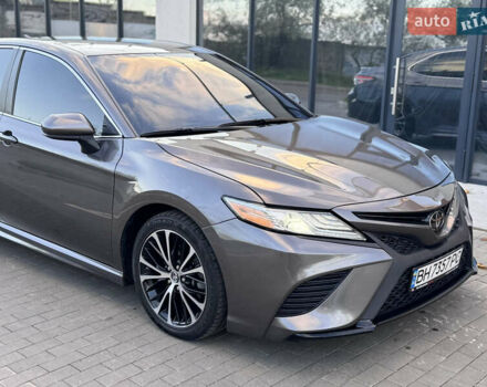 Сірий Тойота Камрі, об'ємом двигуна 2.49 л та пробігом 137 тис. км за 18700 $, фото 2 на Automoto.ua