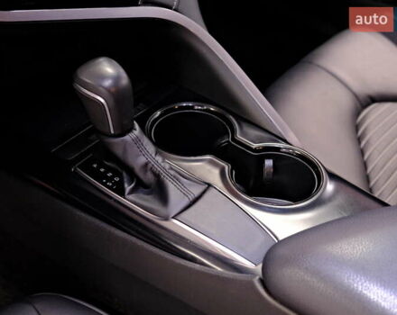 Тойота Камри 2019 в Одессе на Automoto.ua Серый Тойота Камри, объемом двигателя 2.5 л и пробегом 47 тыс. км за 18900 $, фото 16 на Automoto.ua