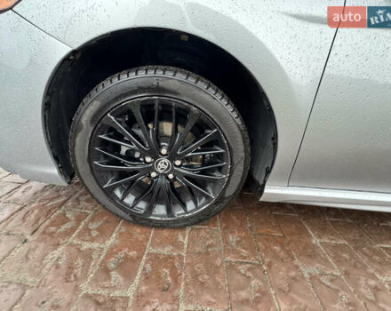 Сірий Тойота Камрі, об'ємом двигуна 2.49 л та пробігом 177 тис. км за 21500 $, фото 11 на Automoto.ua