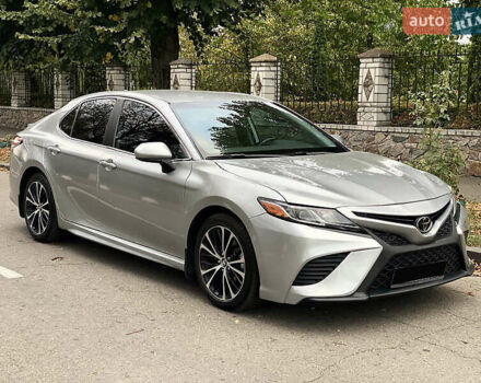 Серый Тойота Камри, объемом двигателя 2.49 л и пробегом 100 тыс. км за 20000 $, фото 2 на Automoto.ua